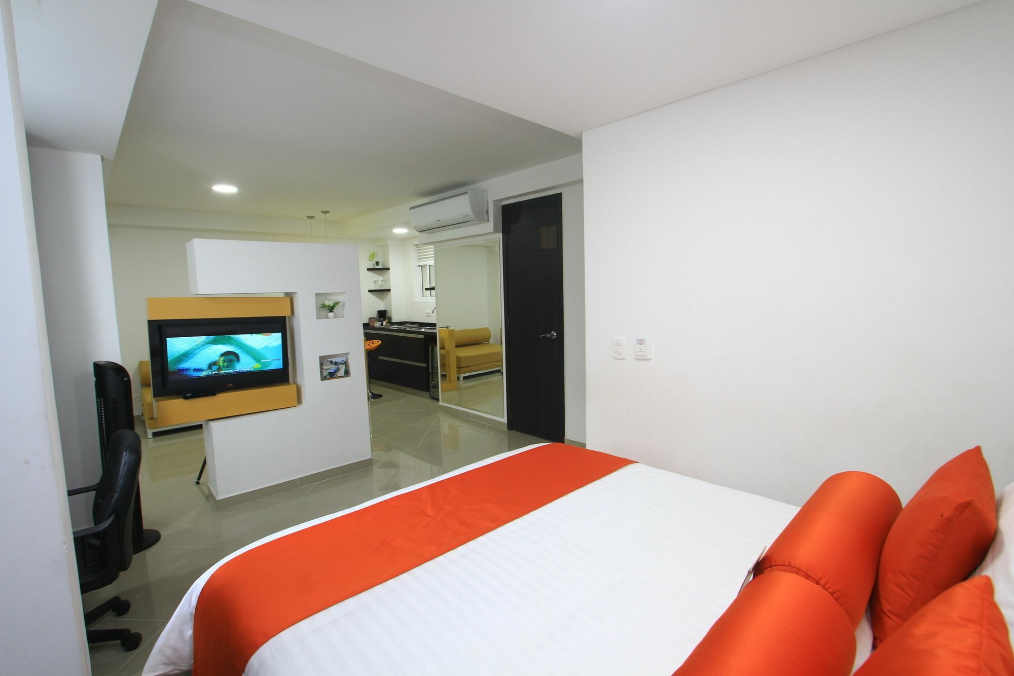 Hotel Piaro In Suites Cali Buitenkant foto